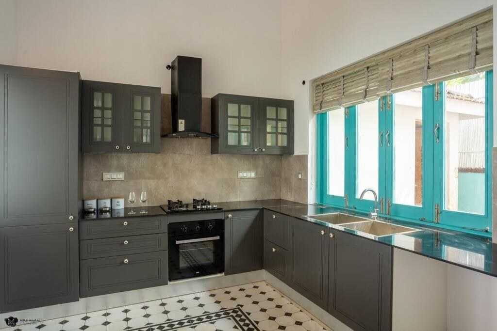 White Banyan Beach Villa, Candolim By The Acacia Villas المظهر الخارجي الصورة